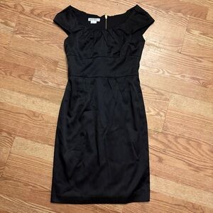 London Times Black Satin Texture Dress Size 4 Zipper Up Back